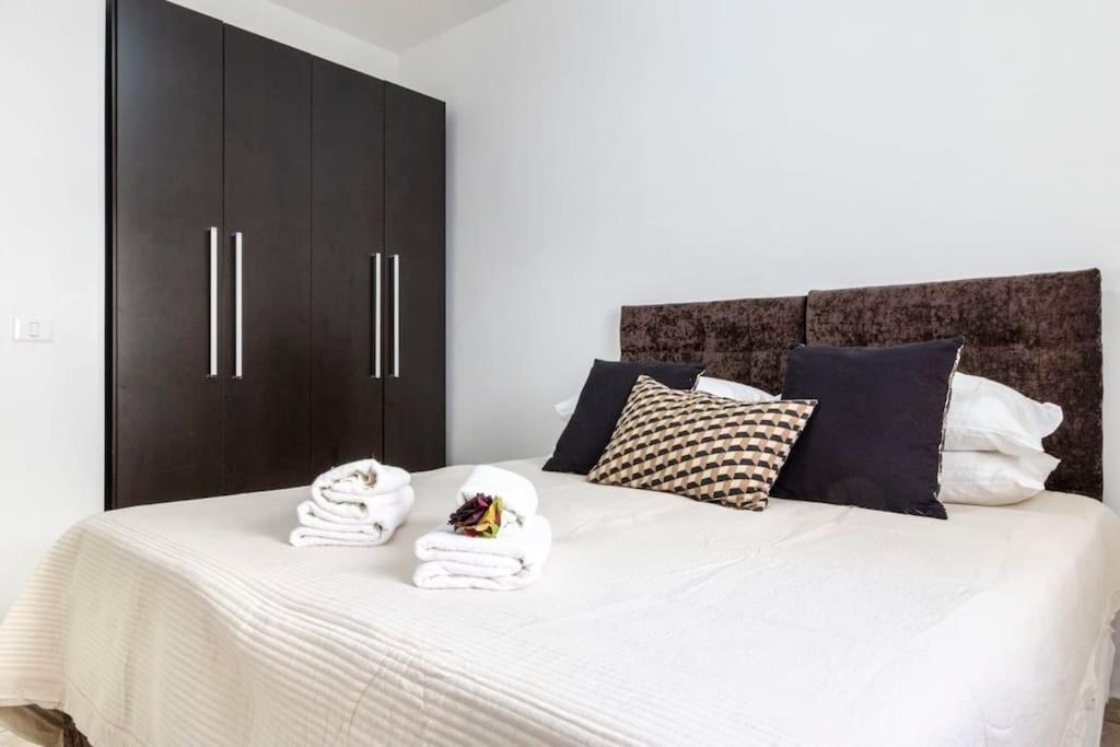 Luxury 3 Bedroom Apt, Harav Kook7 エルサレム エクステリア 写真