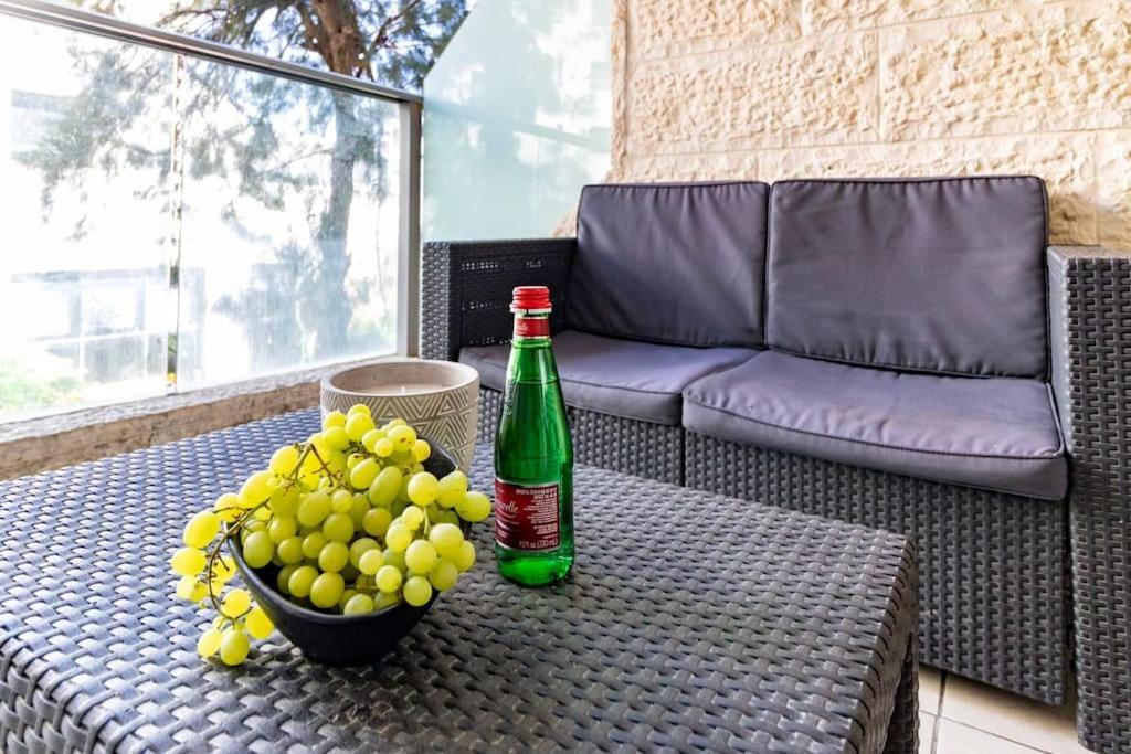 Luxury 3 Bedroom Apt, Harav Kook7 エルサレム エクステリア 写真