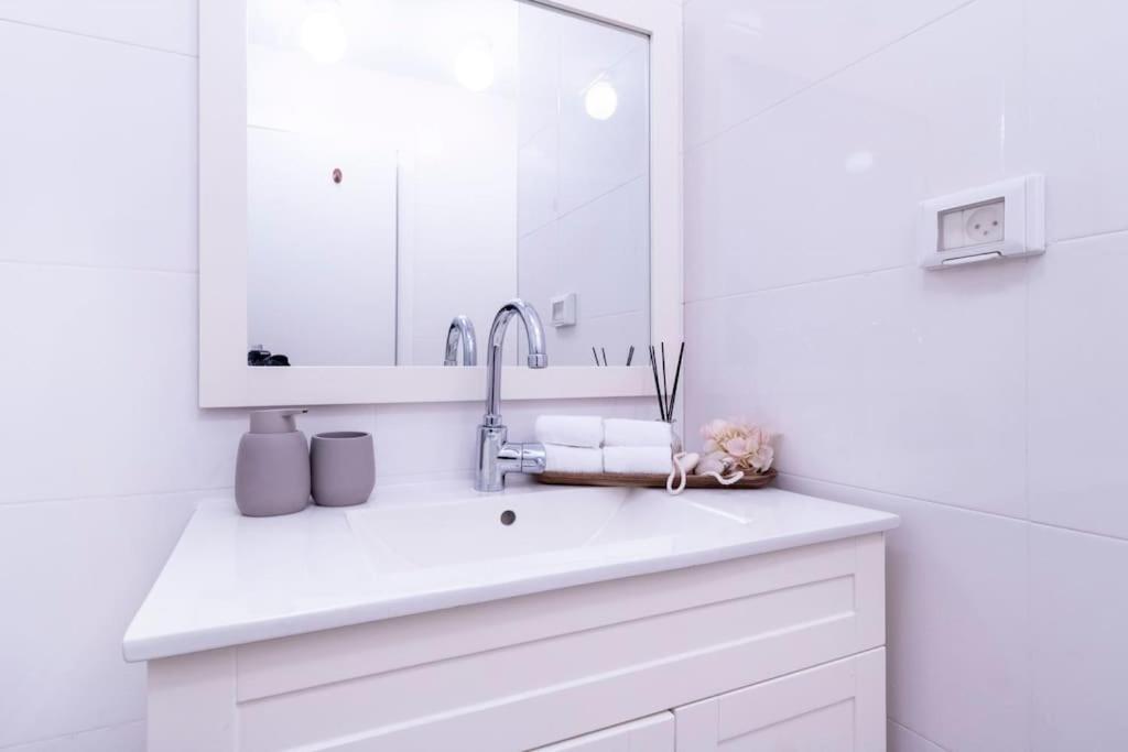 Luxury 3 Bedroom Apt, Harav Kook7 エルサレム エクステリア 写真