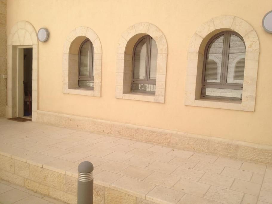 Luxury 3 Bedroom Apt, Harav Kook7 エルサレム エクステリア 写真