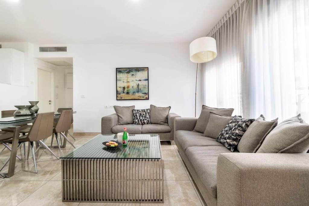Luxury 3 Bedroom Apt, Harav Kook7 エルサレム エクステリア 写真
