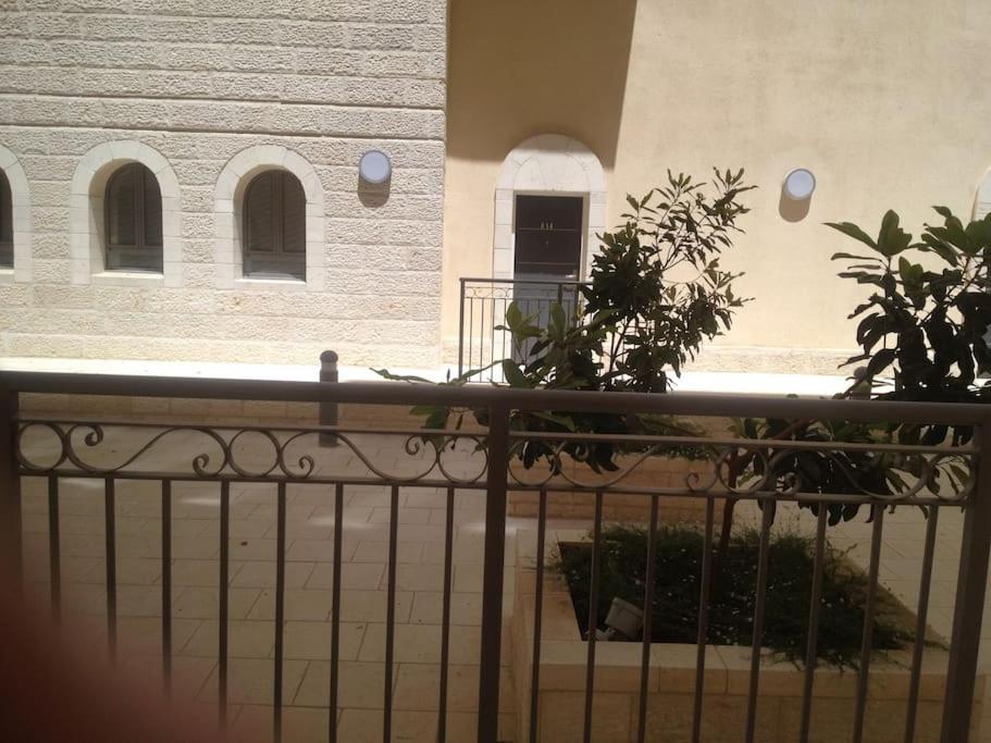 Luxury 3 Bedroom Apt, Harav Kook7 エルサレム エクステリア 写真